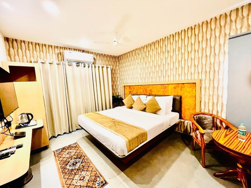 Hotel Lake View Airport Zone حيدر أباد المظهر الخارجي الصورة